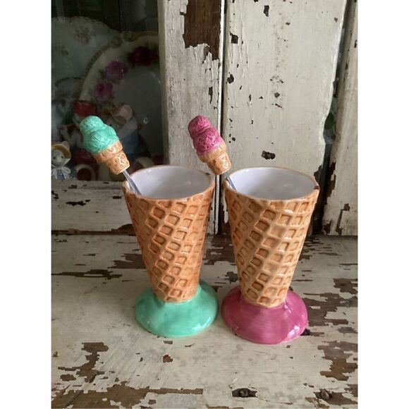 2 Vintage Lotus Ceramic Ice Cream Waffle Cones with Spoons Green Pink 6.5” T - Picture 2 of 7